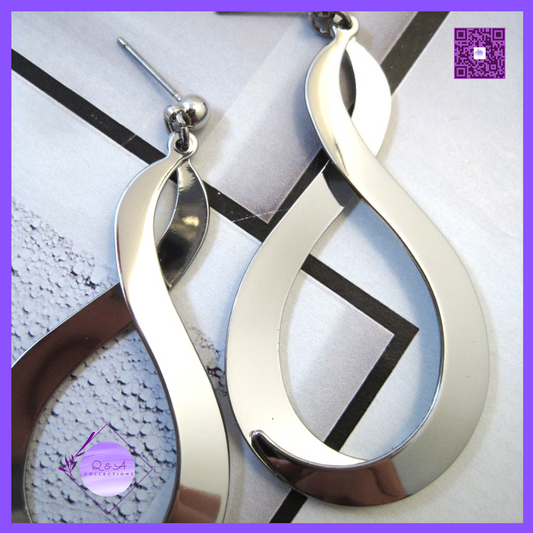 Shinny Silver Twisted Tear Drop Ball Post